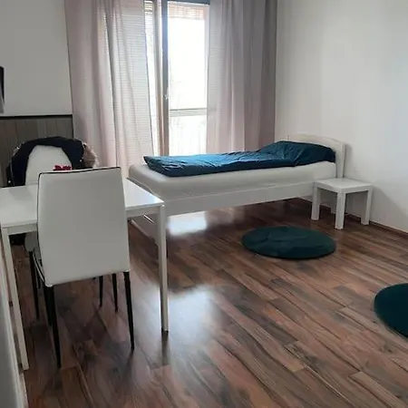 Ruhige In Naehe Flughafen Lejlighed *