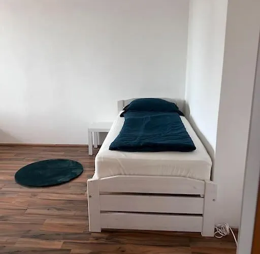 Ruhige In Naehe Flughafen * 슈베하트